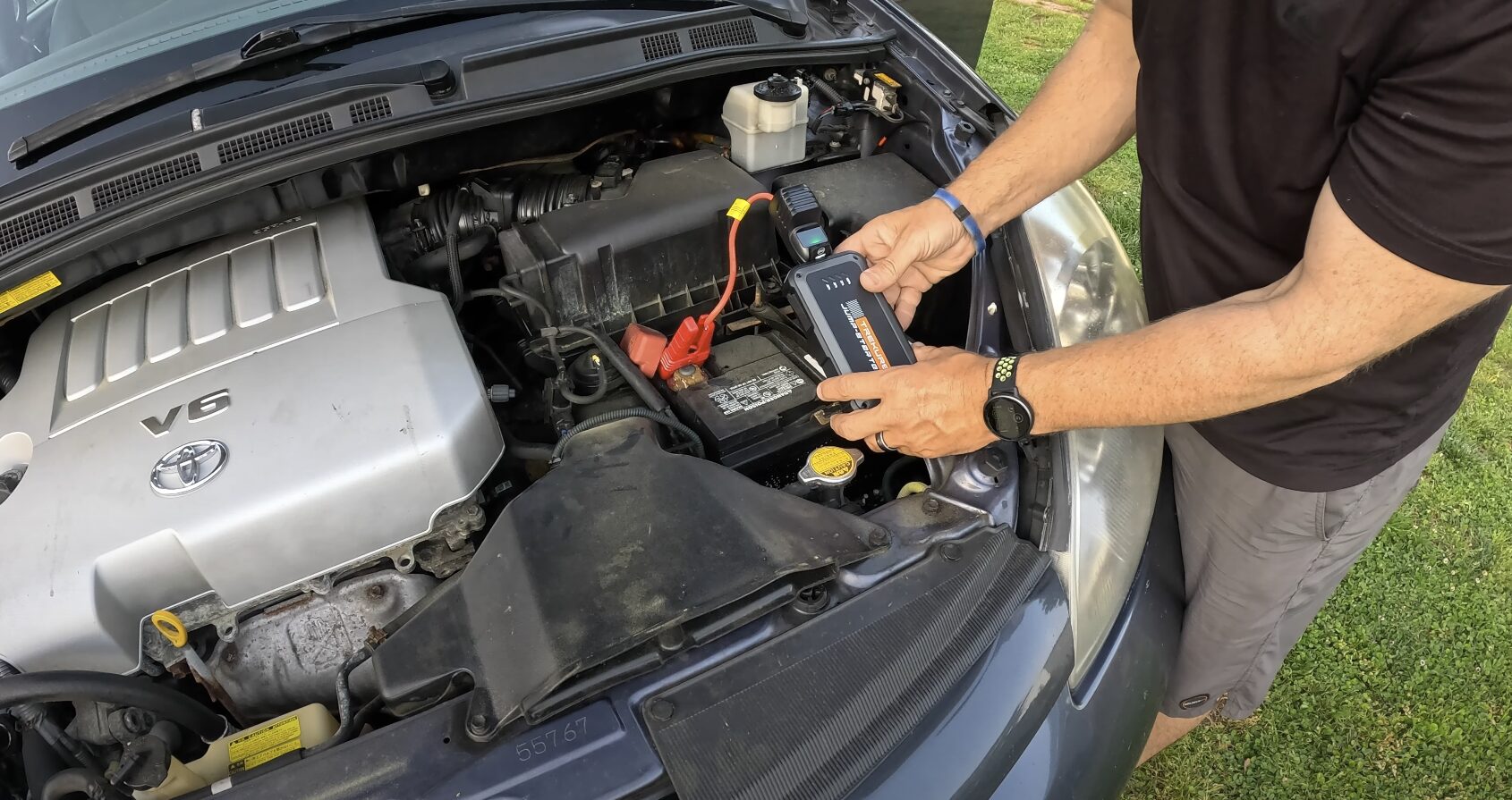 Professional roadside assistance and battery service in Howell Township